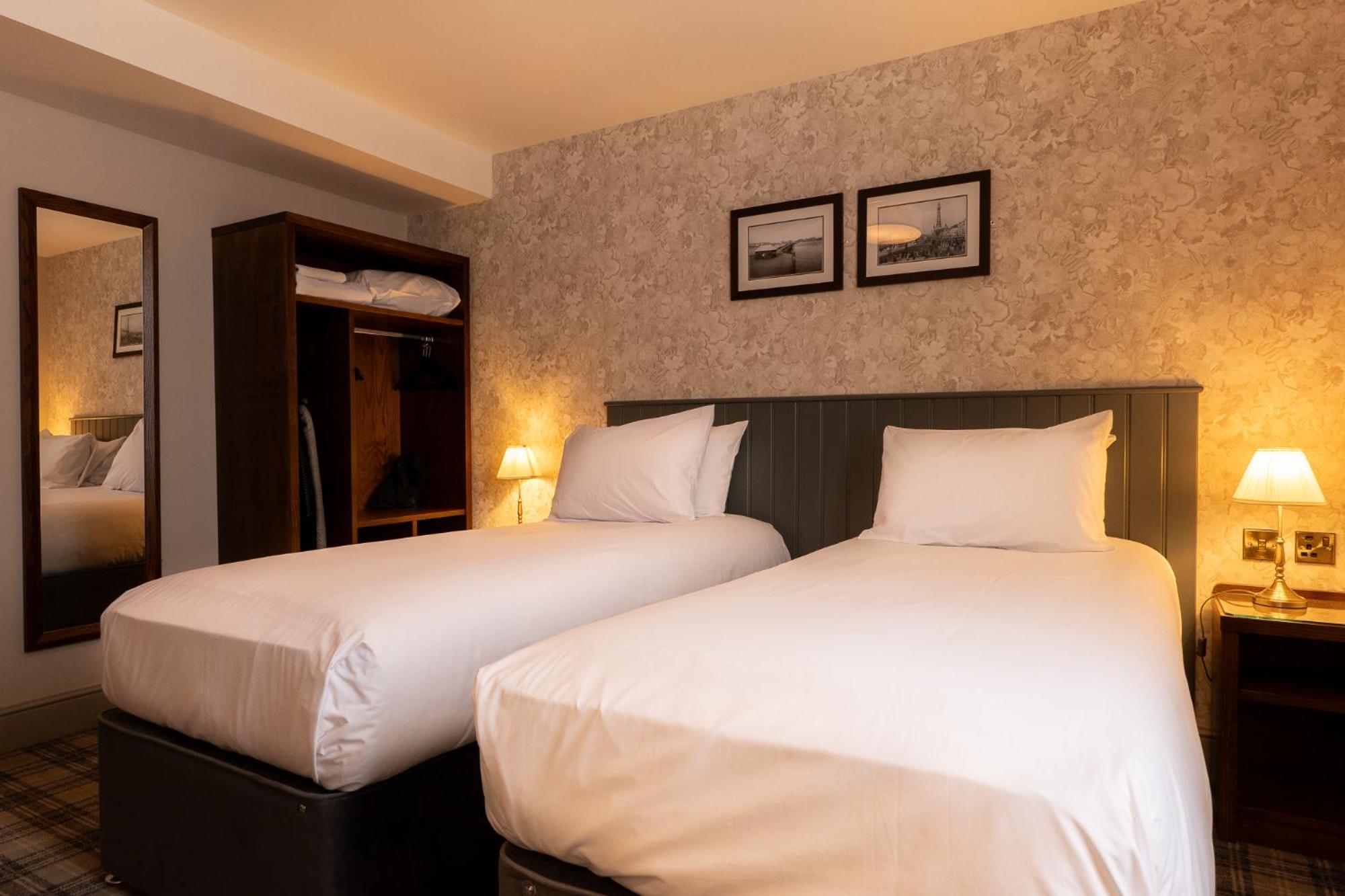 Offshore - The Inn Collection Group Lytham St Annes Extérieur photo