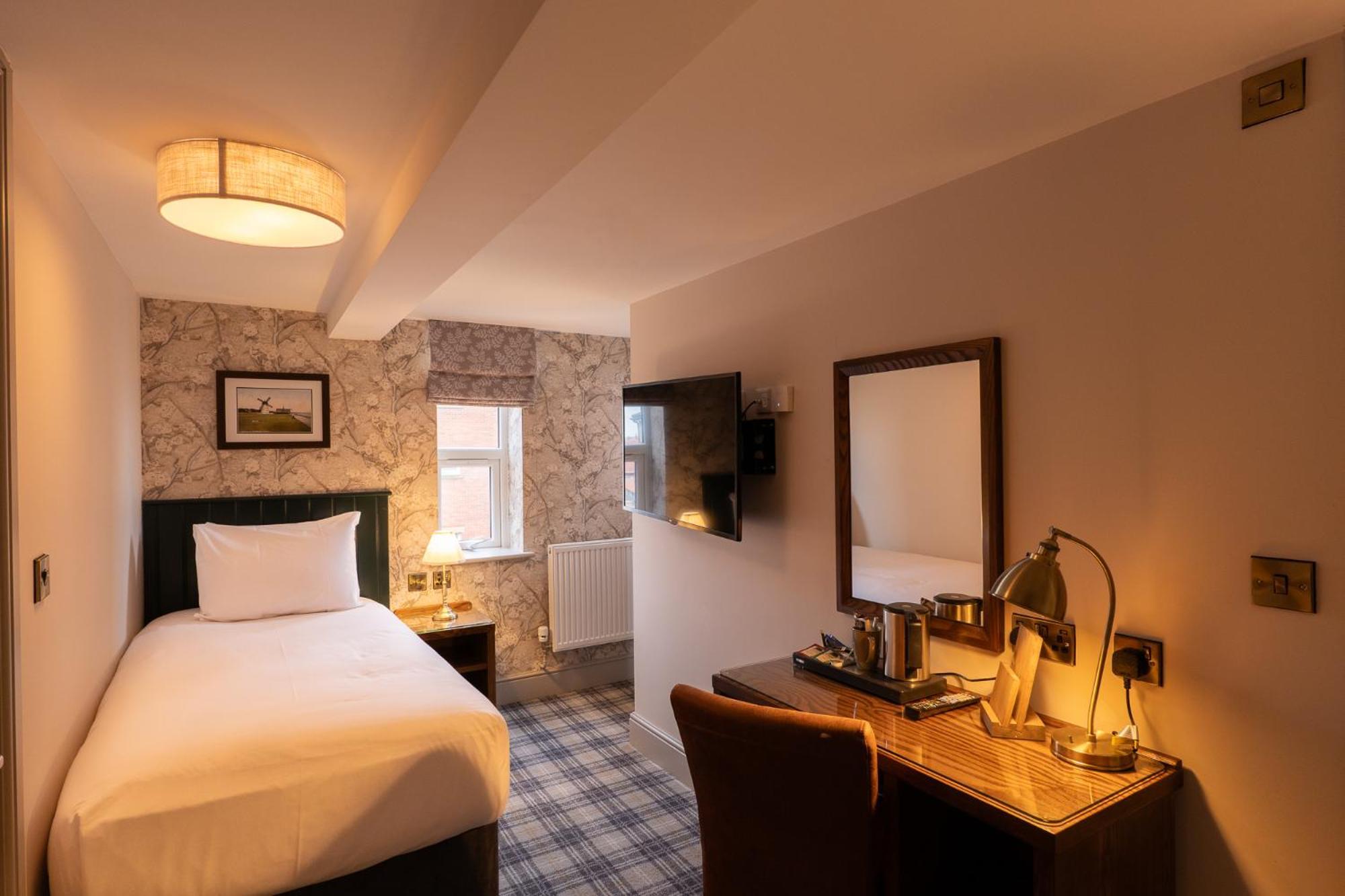 Offshore - The Inn Collection Group Lytham St Annes Extérieur photo